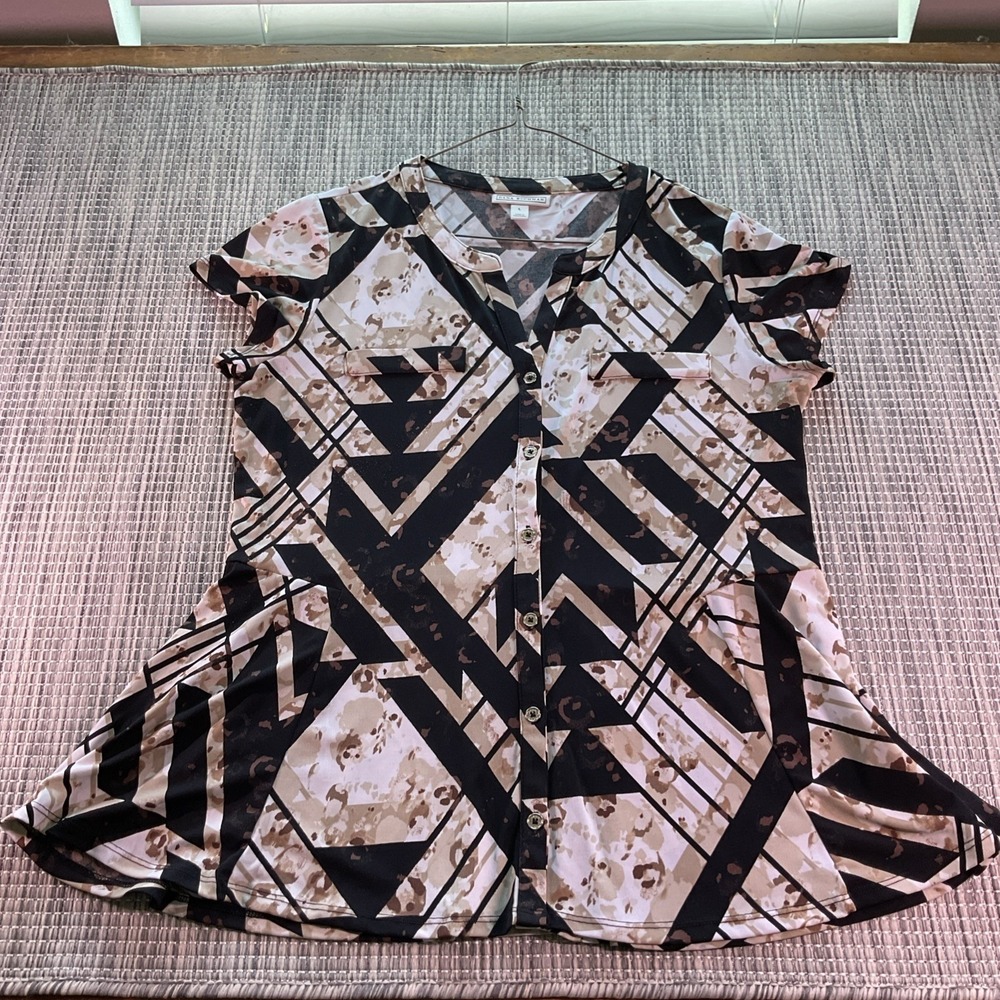 Dana Buchman Black White Geometric Cap Sleeve Button-Up Peplum Blouse Large